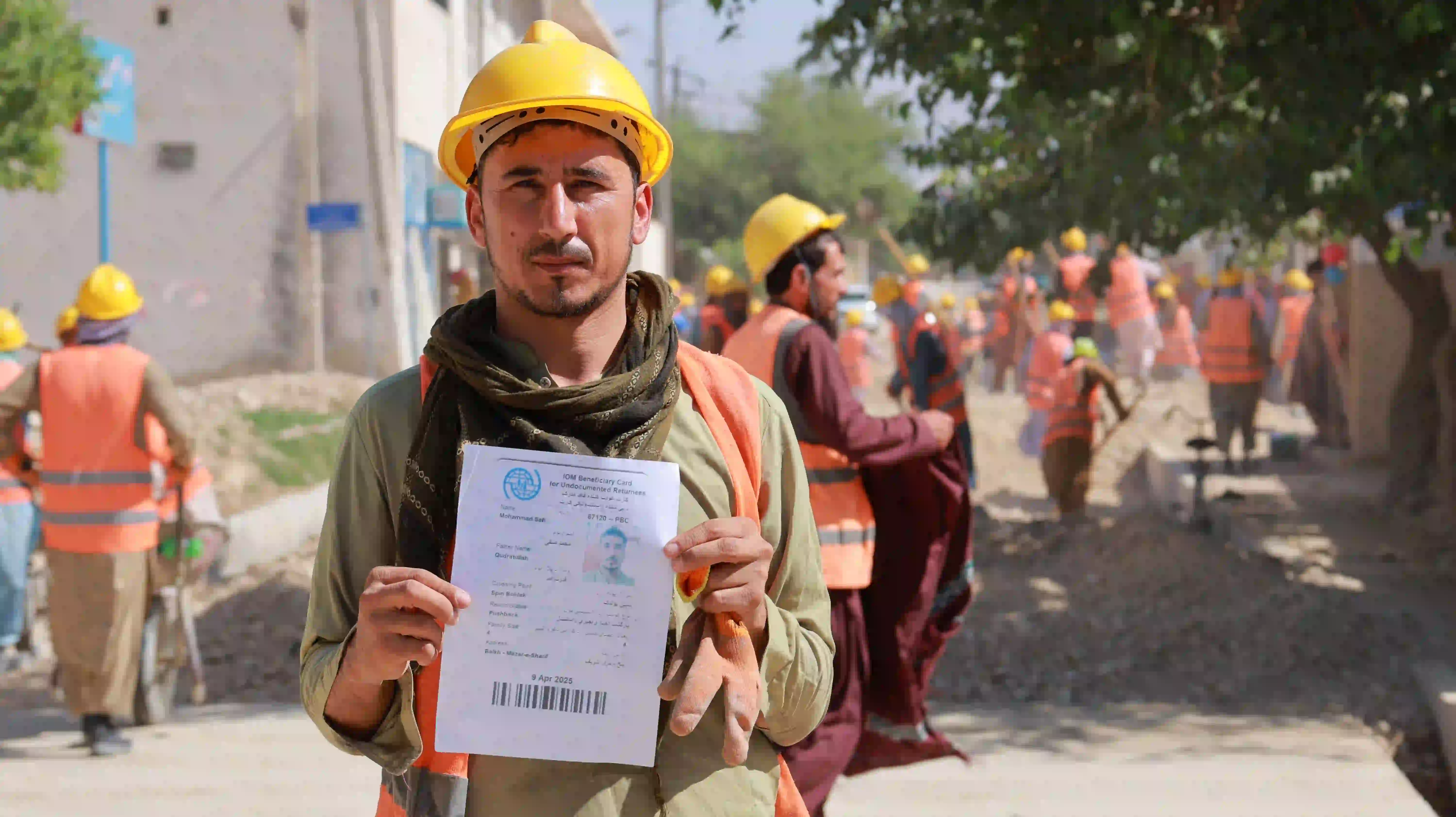 AHMAD A RETURNEE WORKING ON THE CONSTRUCTION OF PLUM CONCRETE ROAD WITH A TOTAL LENGTH OF 790 M, IN GOZAR 3, DISTRICT 5, MAZAR-E-SHARIF CITY 