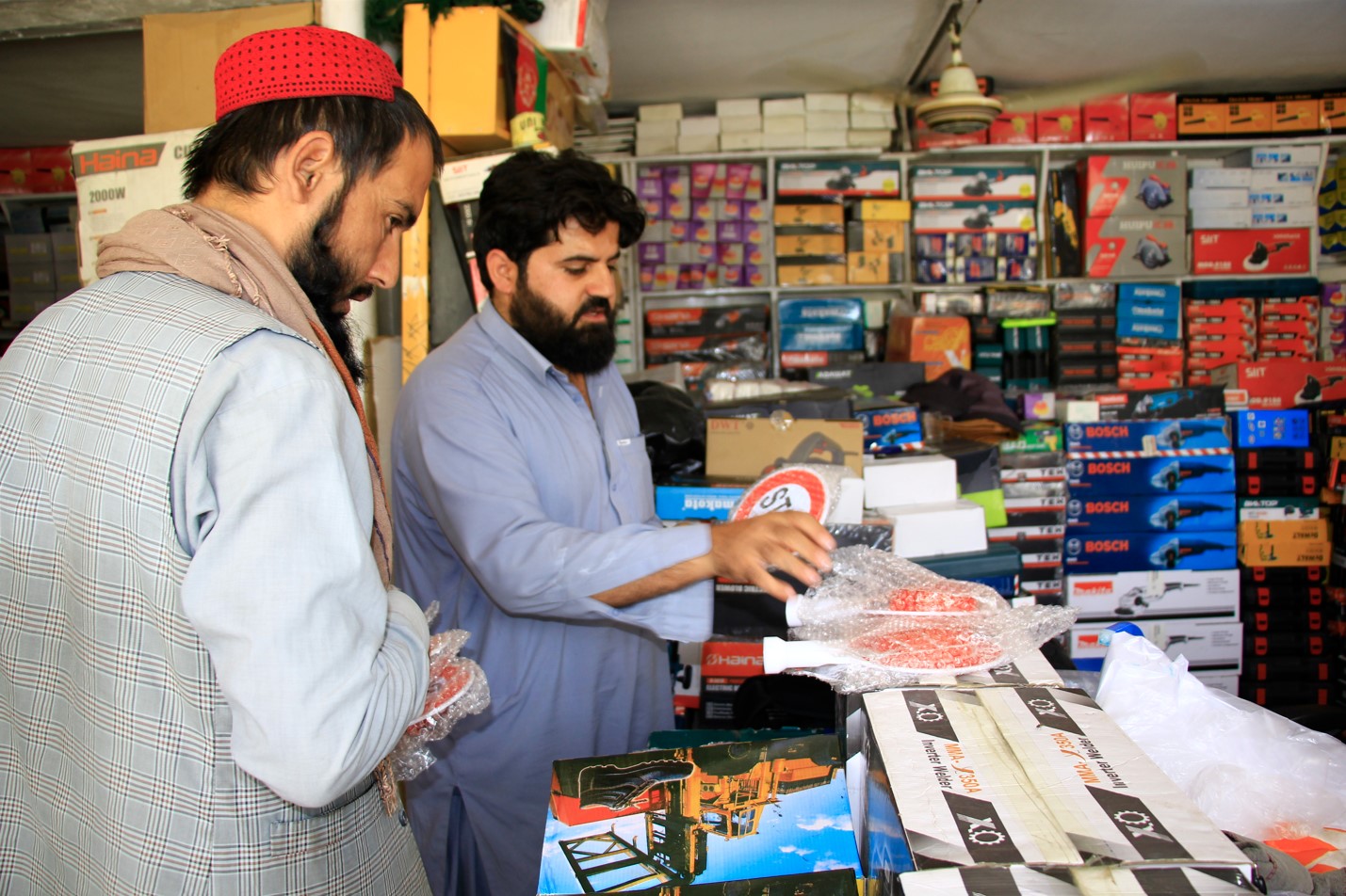 THE CRL PROJECT PROCURES PPE AND CONSTRUCTION STAFF FOR SUBPROJECTS FROM LOCAL MARKETS, SUPPORTING THE LOCAL ECONOMY